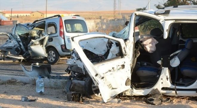 Aksaray da Feci Kaza: 1 Ölü 12 Yaralı
