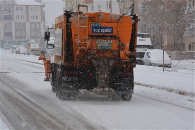 Aksaray Belediyesi Kar İle Mücadele Ediyor