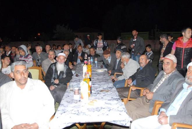AK Parti Gerentol ve  Hırkatolda partililerle buluştu