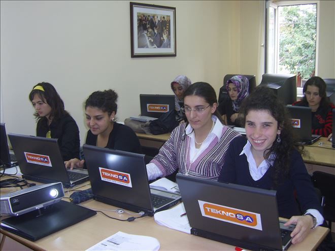 TEKNOSA; Kadın için Teknoloji eğitimleri Aksaray´da 
