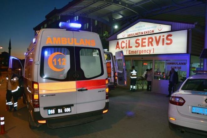 Topakkaya Civarında Kaza; 8 Kişi Yaralandı