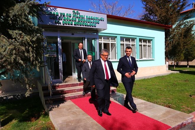 Vali Aykut Pekmez DSİ Aksaray 44. Şube Müdürlüğü ile Orman İşletme Müdürlüğünü ziyaret etti