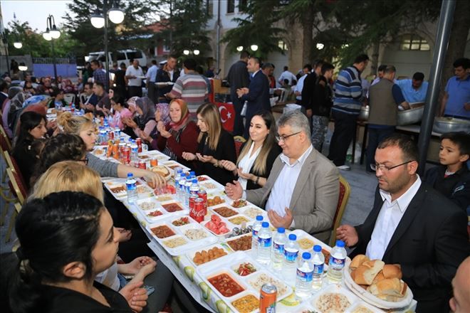 Aksaray Valiliği ev sahipliğinde Sarıyahşi İlçesi  iftar programı düzenlendi.