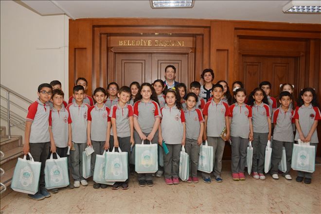 Cumhuriyet İlkokulu Öğrencileri Başkan Yazgı ´yı Ziyaret Etti 