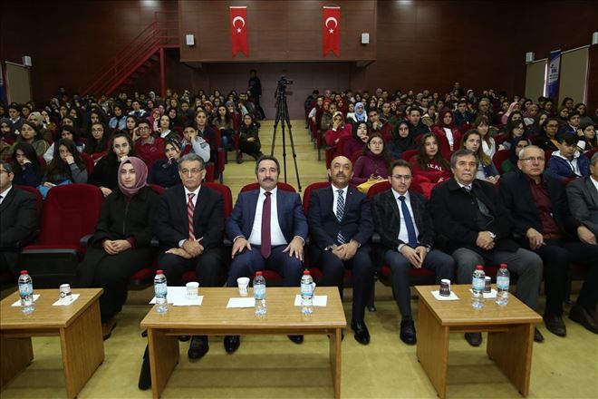 Anadolu Mektebi Yazar Okuma Programları devam ediyor