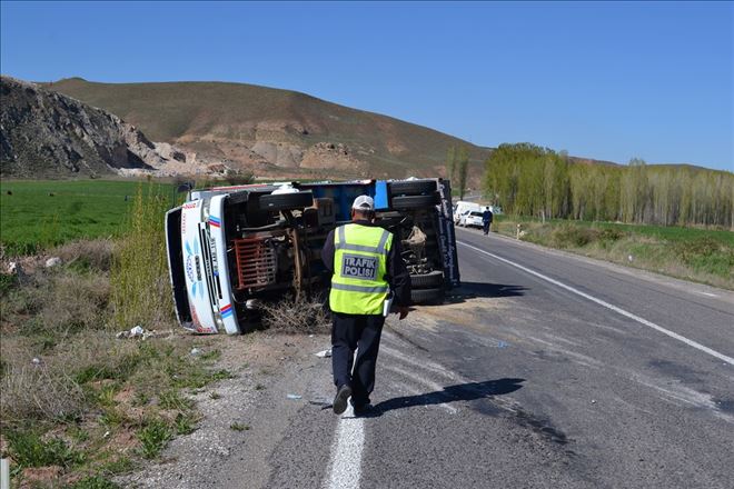 Aksaray´da kamyonet devrildi 2 kişi yaralandı