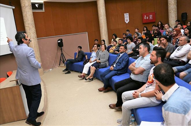 Profesör Yılmaz Aydın Adnan Menderes Üniversitesinde Konferans Verdi