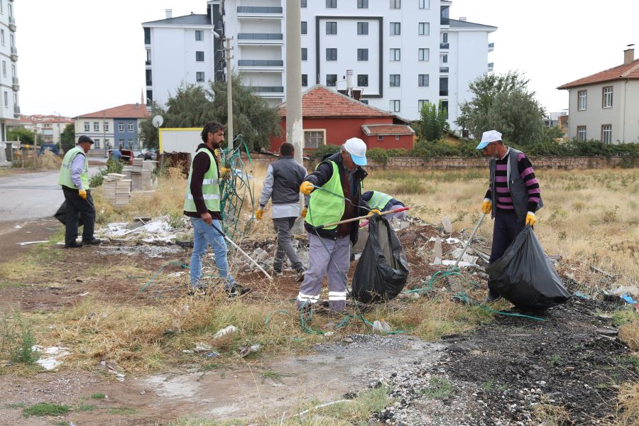 Daha Temiz Bir Aksaray İçin Belediye Çalışmalarını Sürdürüyorüyor