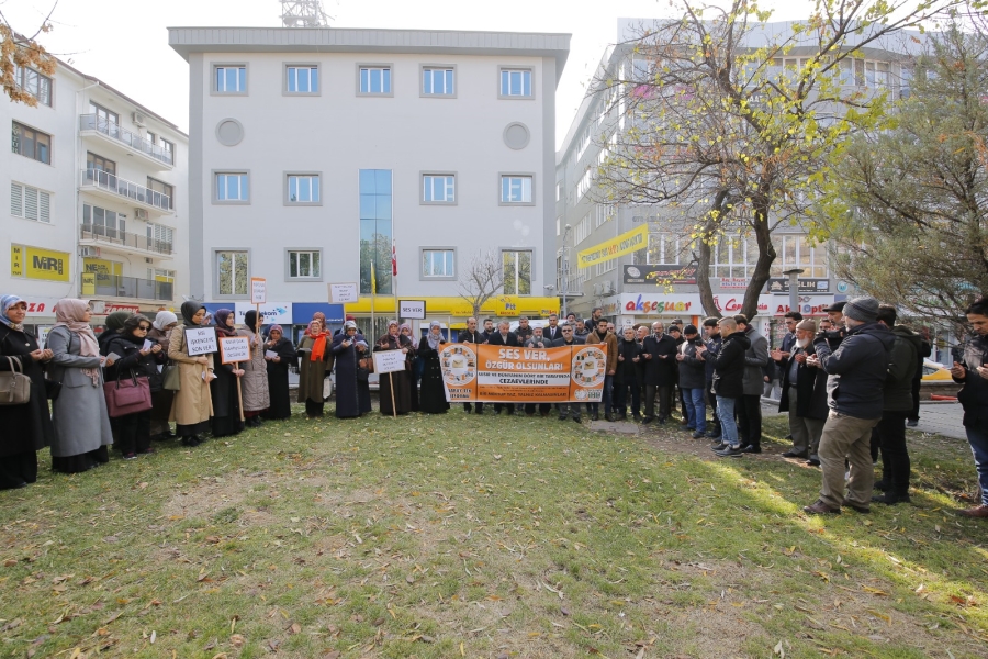 Aksaray STK Platformu İnsan Hakları Günü Dolayısıyla Basın Açıklaması Yaptı 