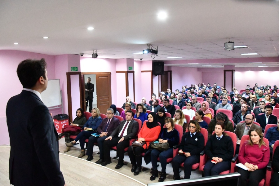 Aksaray Belediye personeline e-devlet kursları veriliyor 