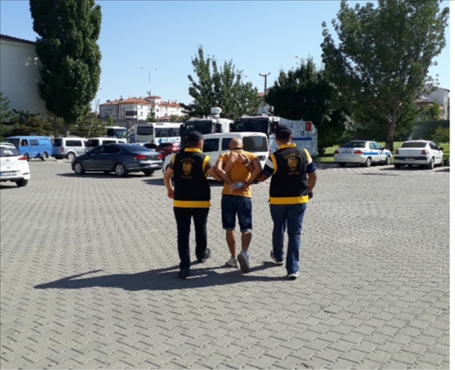 6 Firari Şahıs Aksaray Polisinin Elinden Kurtulamadı 