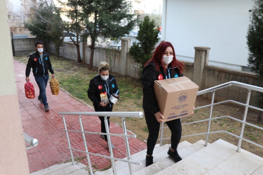 Aksaray Belediyesi 1 yılda 50 bin aileye yardım elini uzattı.