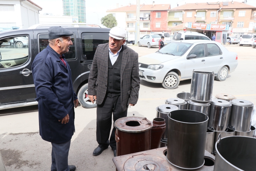Aksaray’da havaların soğumasıyla birlikte vatandaşlar soba ve kömür telaşına düştü