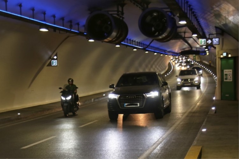 Motosiklet sürücüleri Avrasya Tüneli