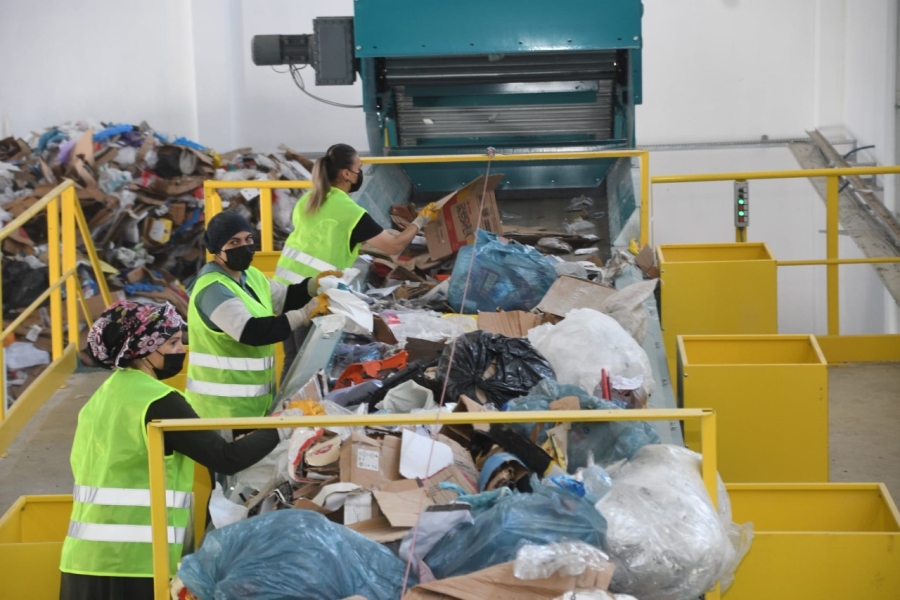 Atık toplama ayırma tesisi (tat) ve ı. Sınıf atık getirme merkezi faaliyete başladı