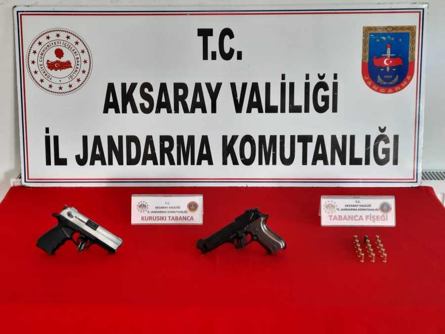           Aksaray’da  Düğünde Havaya Silah Sıkan 2 Kişi Jandarma Tarafından Yakalandı