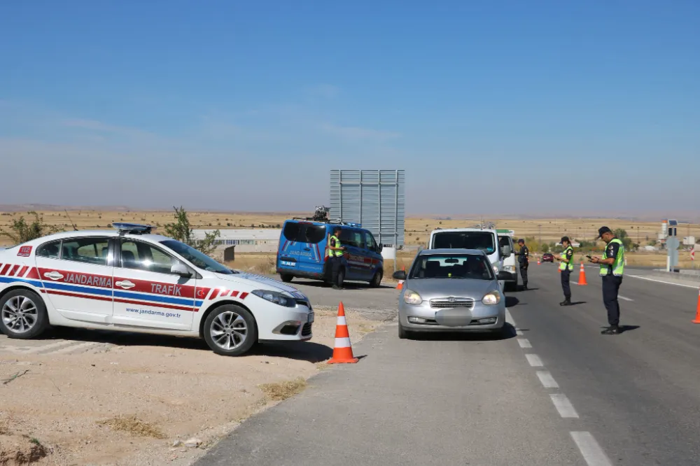 Aksaray Jandarma Trafik Denetimlerini Sürdürüyor