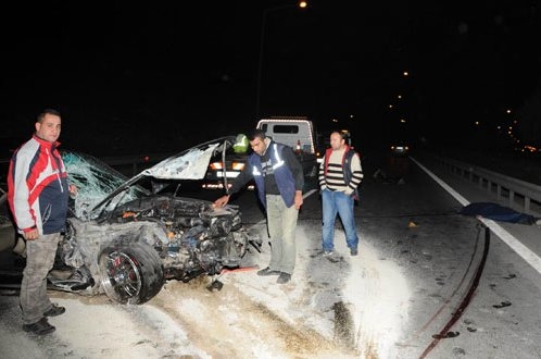 Aksaray Ankara karayolunda feci kaza;5 kişi öldü