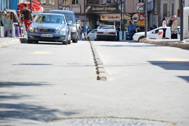 Aksaray Belediyesi yollarda düzenleme yapıyor