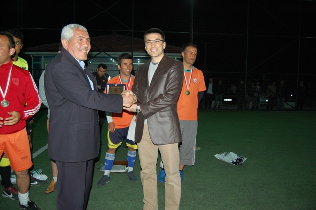 Kaymakamlık futbol turnuvasında Eskil Milli Eğitim Müdürlüğü şampiyon oldu
