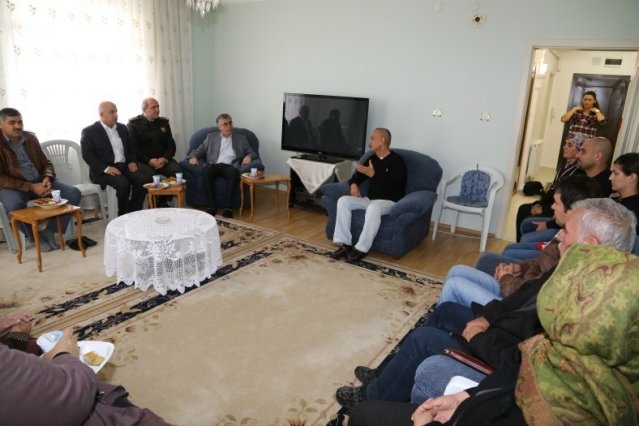 Vali Ataklı tarafından Şehit Ailesine Taziye Ziyareti gerçekleştirildi