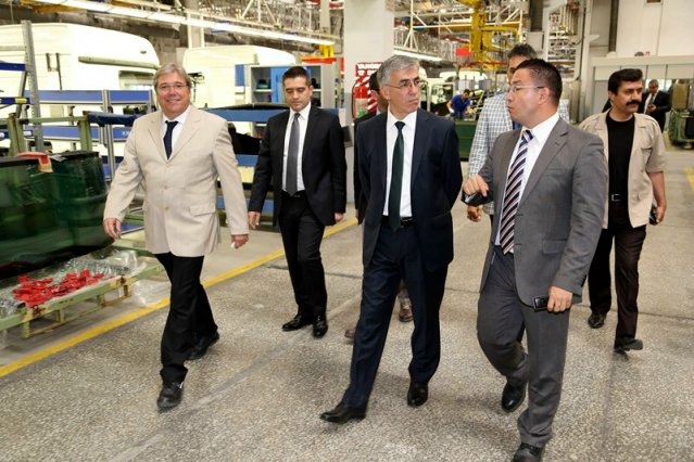 Vali Şeref Ataklı: Dünya markası yıldızlı kamyonların Aksaray`da üretilmesi şehrimiz için gurur kaynağıdır