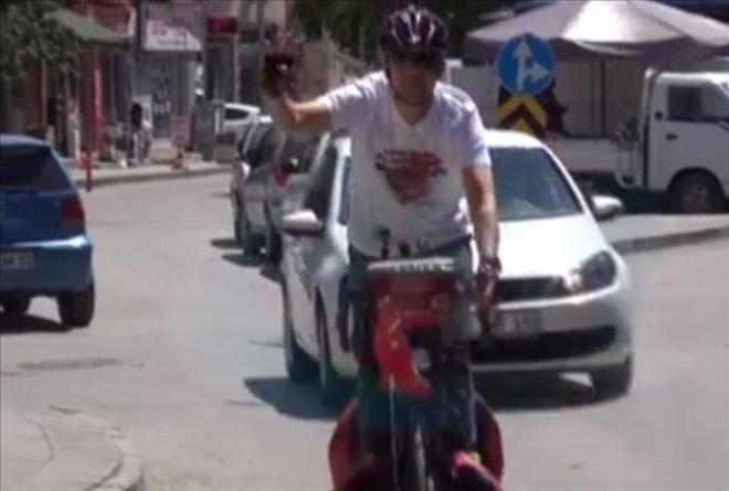 Din kültürü öğretmeni, 15 Temmuz anısına bisikletiyle yollarda