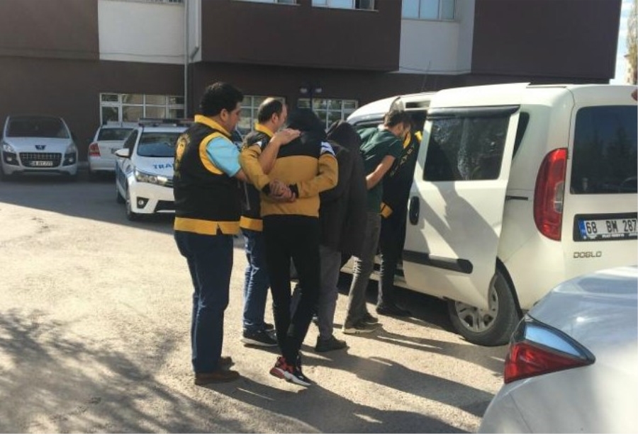 Aksaray Polisi  Yağma Şüphelilerini Kıskıvrak Yakaladı