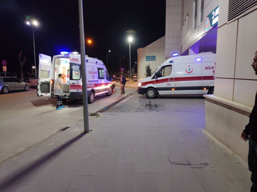 Aksaray’da İki Araç Çarpıştı 7 Kişi Yaralandı