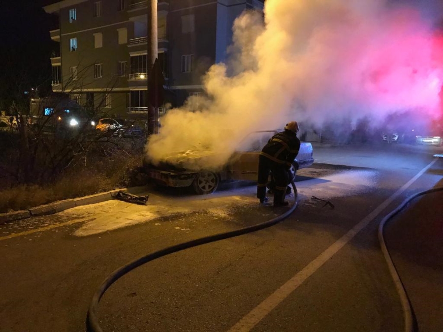 Seyir Halindeki Otomobilde Yangın Çıktı 