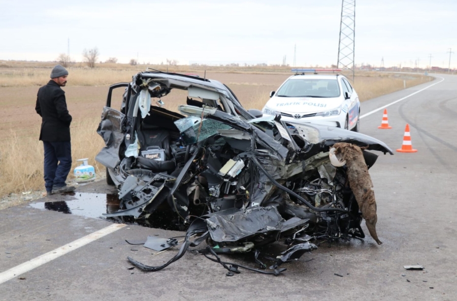  Aksaray’da  otomobil İle servis minibüsü çarpıştı 16 kişi  yaralandı