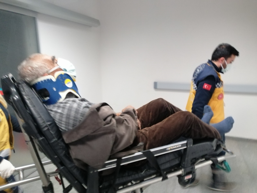 Aksaray Nevşehir Karayolnda Meydana Gelen Kazada 1 Kişi Yaralandı