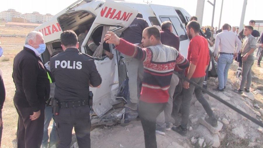 Aksaray Sultanhanı ilçesinde meydana gelen kazada 4 kişi yaralandı