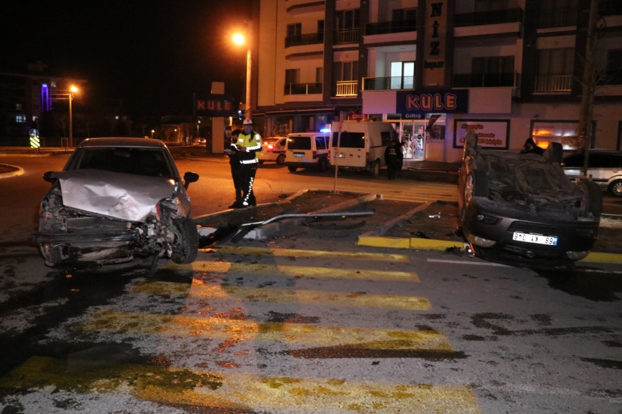 Aksaray Hasas  Mahallesinde Meydana Gelen Kazada 5 Kişi Yaralandı