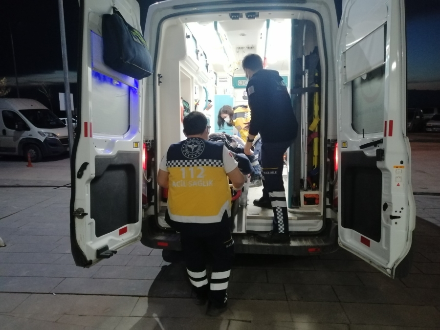 Aksaray Konya karayolunda meydana gelen kazada 2 kişi yaralandı