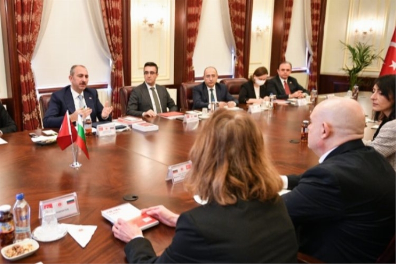 Bakan Gül, Bulgaristan Başsavcısı ile görüştü