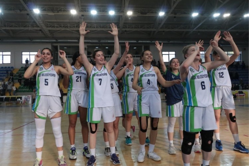 Rize Belediyesi Kadın Basketbol Takımı finale yükseldi