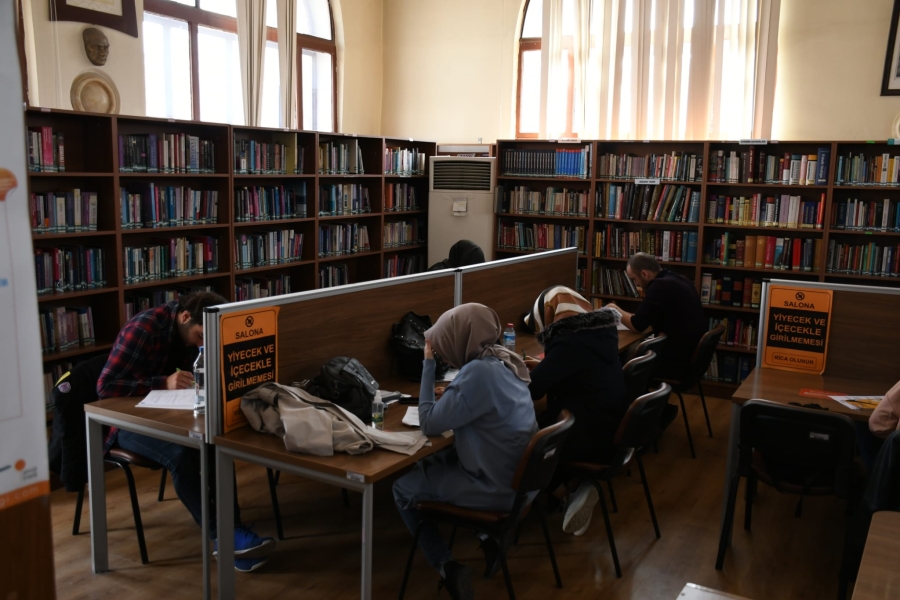 Aksaray İl Halk Kütüphanesi 96 yıldır hizmet veriyor