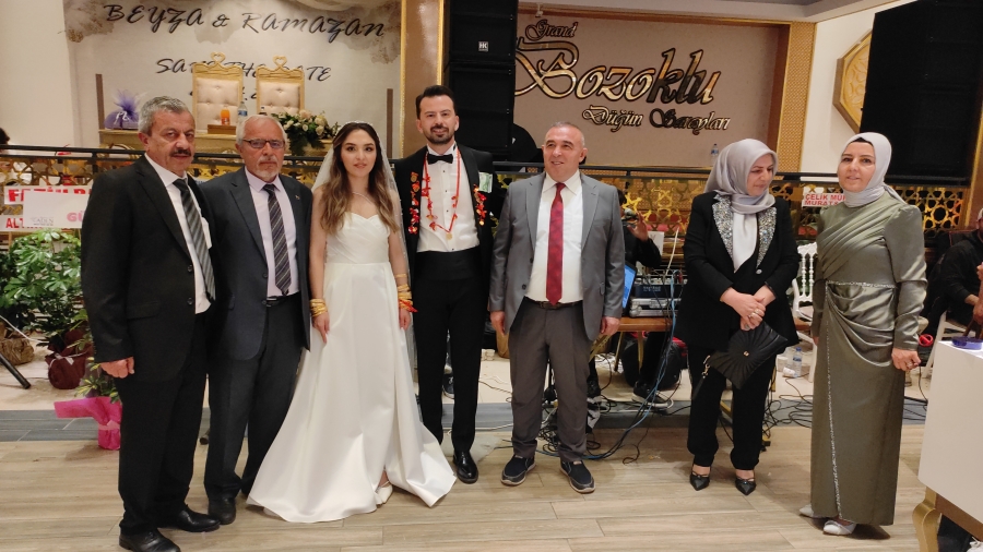 Ayşe Beyza Ceylan İle Ramazan Gümüşay Muhteşem Bir Düğün Merasimiyle Dünya Evine Girdi