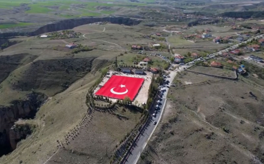 Dünyanın En Büyük Bayrağı Türk Bayrağı Aksaray Ihlara