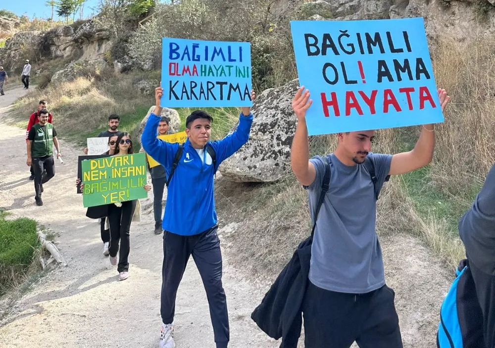 BAĞIMLILIKLA MÜCADELE İÇİN FARKINDALIK YÜRÜYÜŞÜ