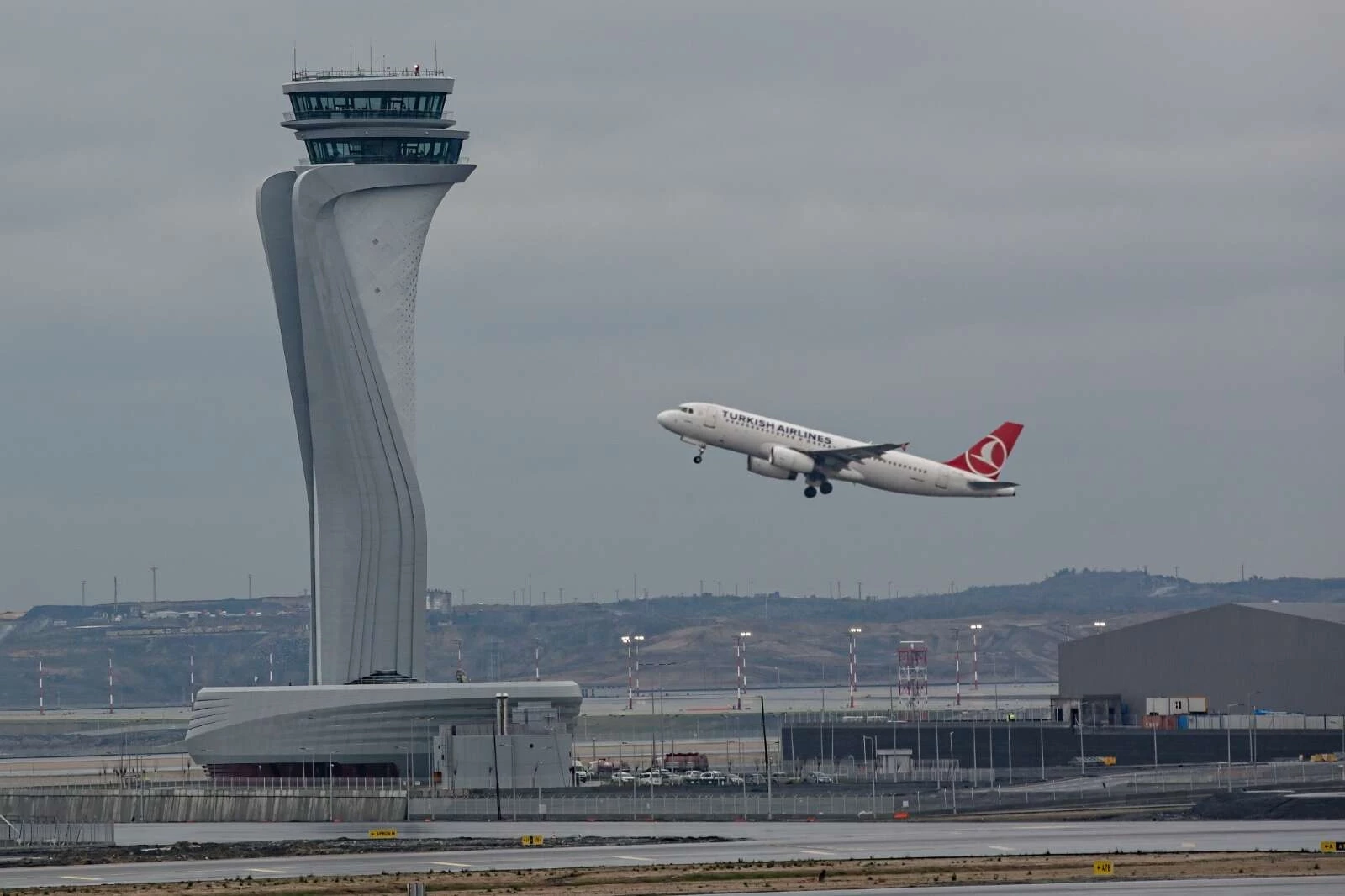 İstanbul Havalimanı dünyada 7