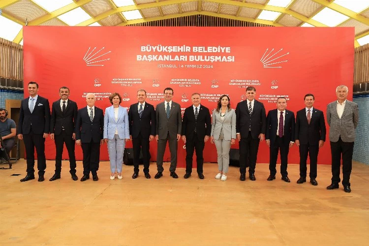 CHP’li Büyükşehir Belediye Başkanları İstanbul’da buluştu