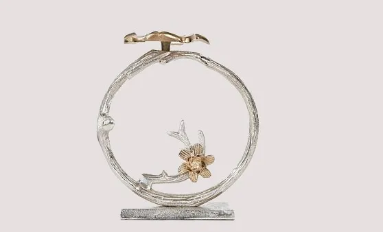 Dekorasyonda Aydınlatma ve Mumlukların Büyüsü