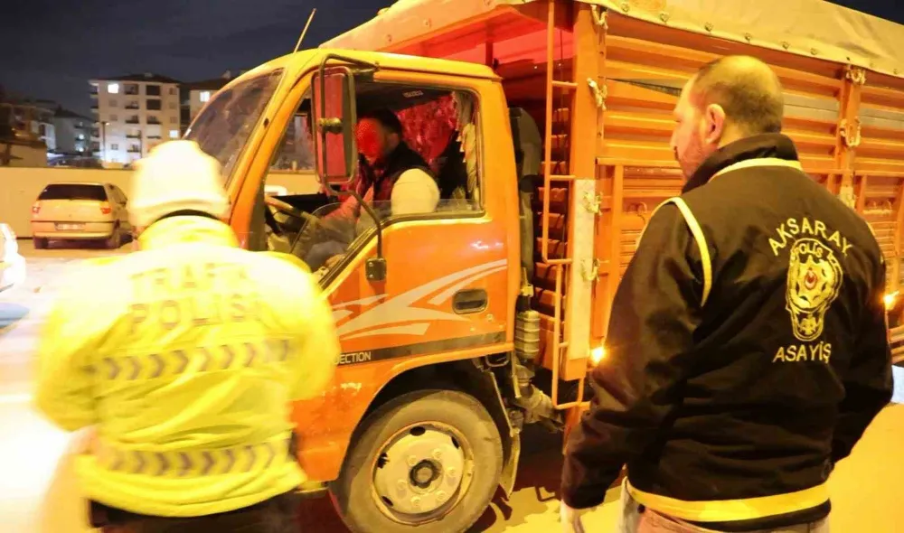 Aksaray’da Ehliyetsiz ve Çekme Belgeli Araçla Trafiğe Çıkan Sürücüye 46 Bin Lira Ceza