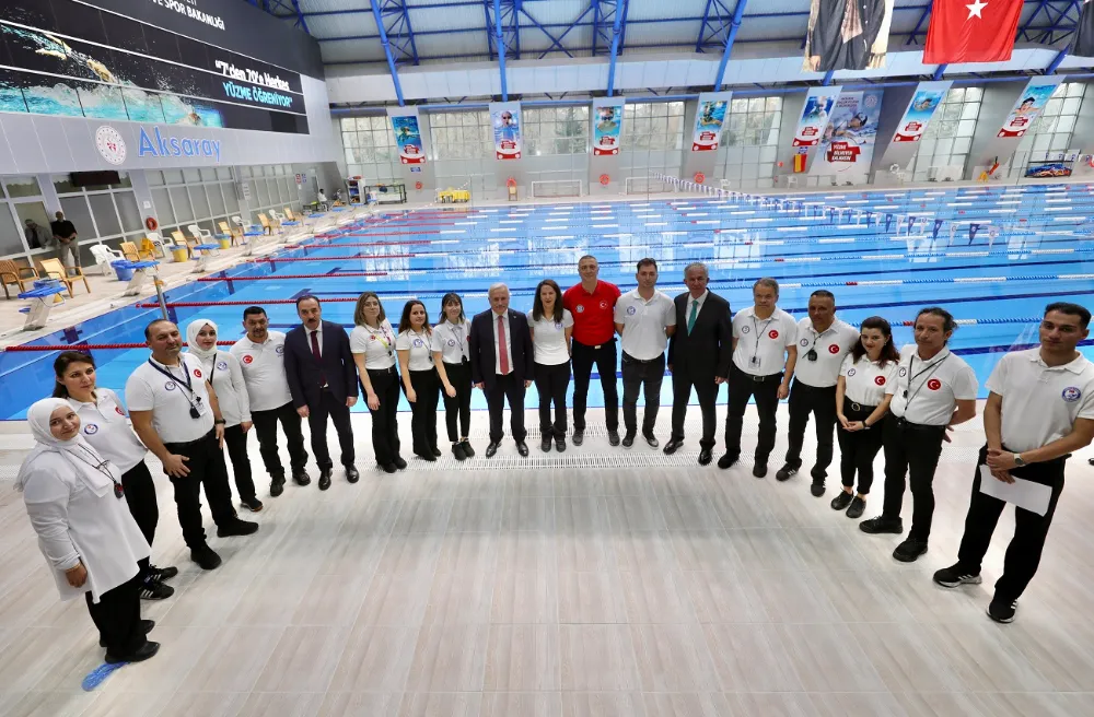 Bakım onarımı tamamlanan Tam Olimpik Yüzme Havuzu hizmete girdi  