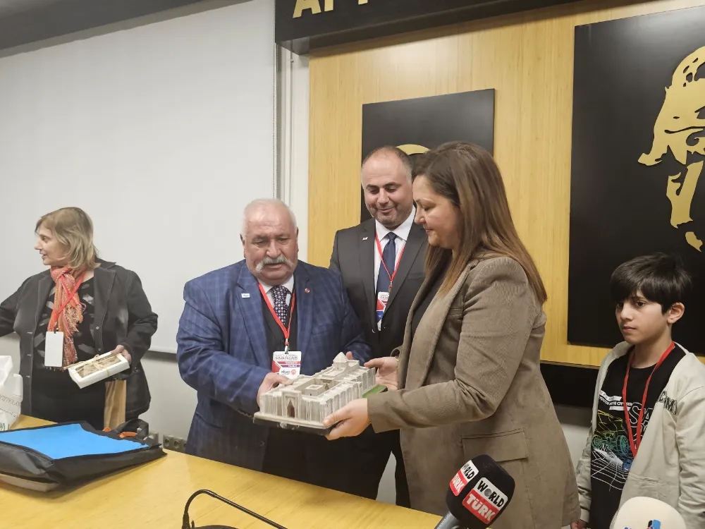 MAKAM VE BÜROLARI SULTANHANI MAKETİ SÜSLEYECEK