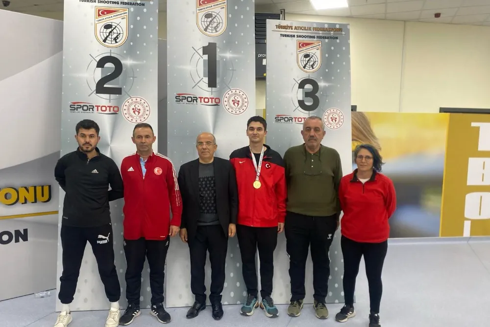 ASÜ’lü Sporcu Hüsnü Yusuf Vural’dan Para Atıcılıkta Çifte Madalya