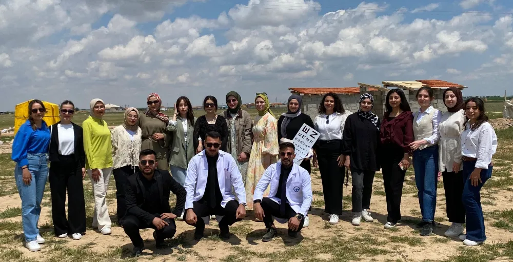 ASÜ Öğrencilerinden Tarım İşçisi Çocuklara “İz Bırakan Dokunuş”