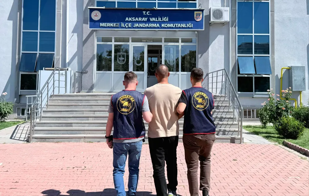 Aksaray’da Hırsızlık Suçundan Aranan Şahıs JASAT Tarafından Yakalandı